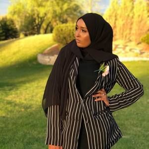 Meet your Posher, Brooke